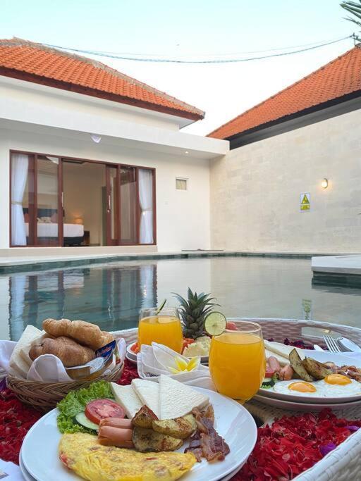 Villa Akmali Umalas 2Br With Private Pool & Jacuzzi Canggu  Bagian luar foto