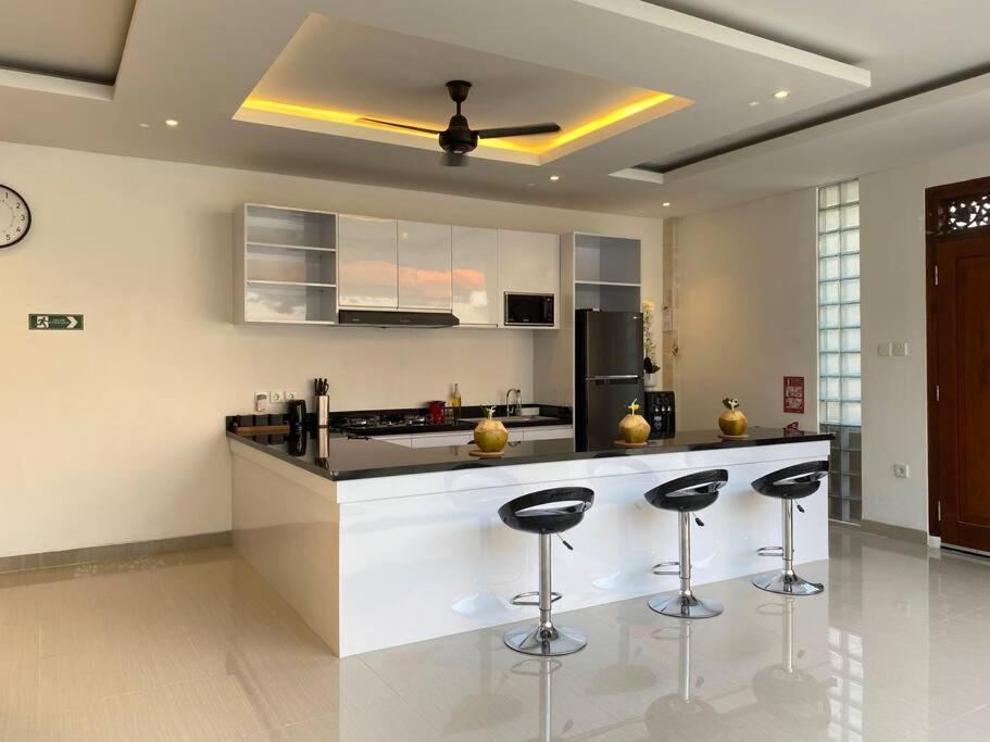 Villa Akmali Umalas 2Br With Private Pool & Jacuzzi Canggu  Bagian luar foto