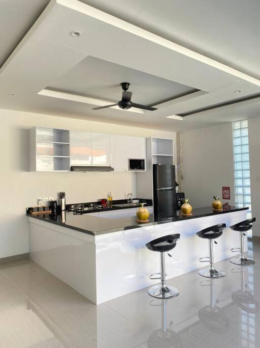 Villa Akmali Umalas 2Br With Private Pool & Jacuzzi Canggu  Bagian luar foto