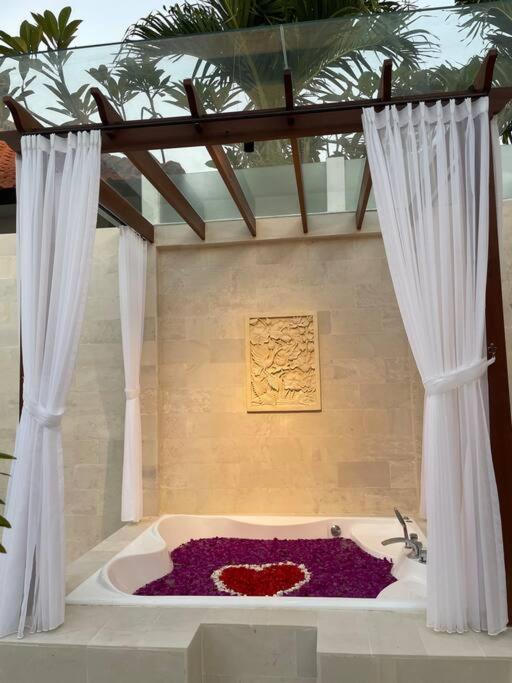 Villa Akmali Umalas 2Br With Private Pool & Jacuzzi Canggu  Bagian luar foto