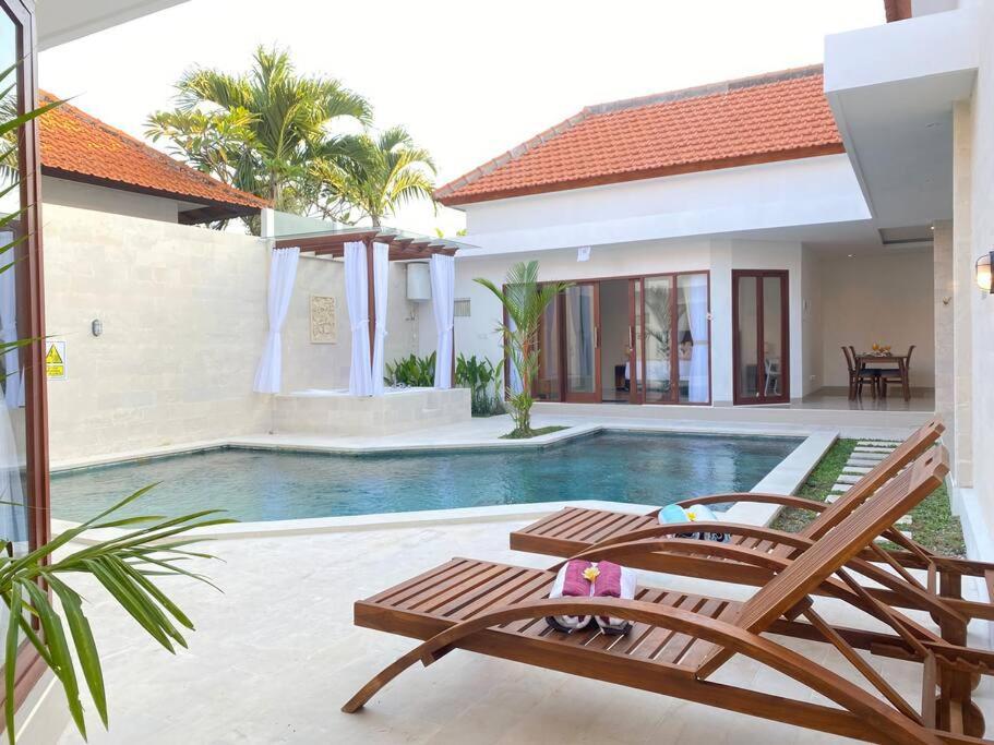 Villa Akmali Umalas 2Br With Private Pool & Jacuzzi Canggu  Bagian luar foto