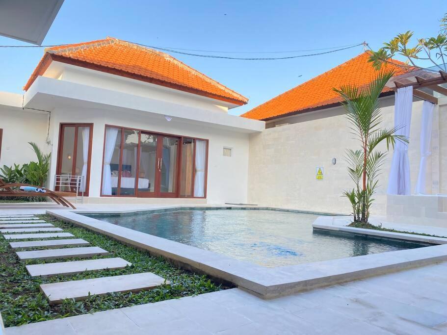 Villa Akmali Umalas 2Br With Private Pool & Jacuzzi Canggu  Bagian luar foto